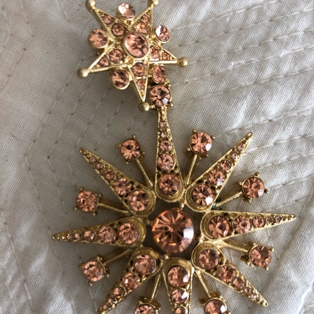 Oscar de la Renta drop earrings